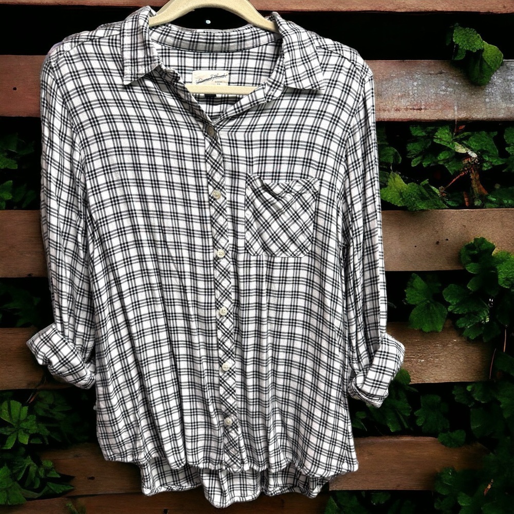 Universal Thread Large Black White Plaid Rayon Button Down Shirt NWOT
